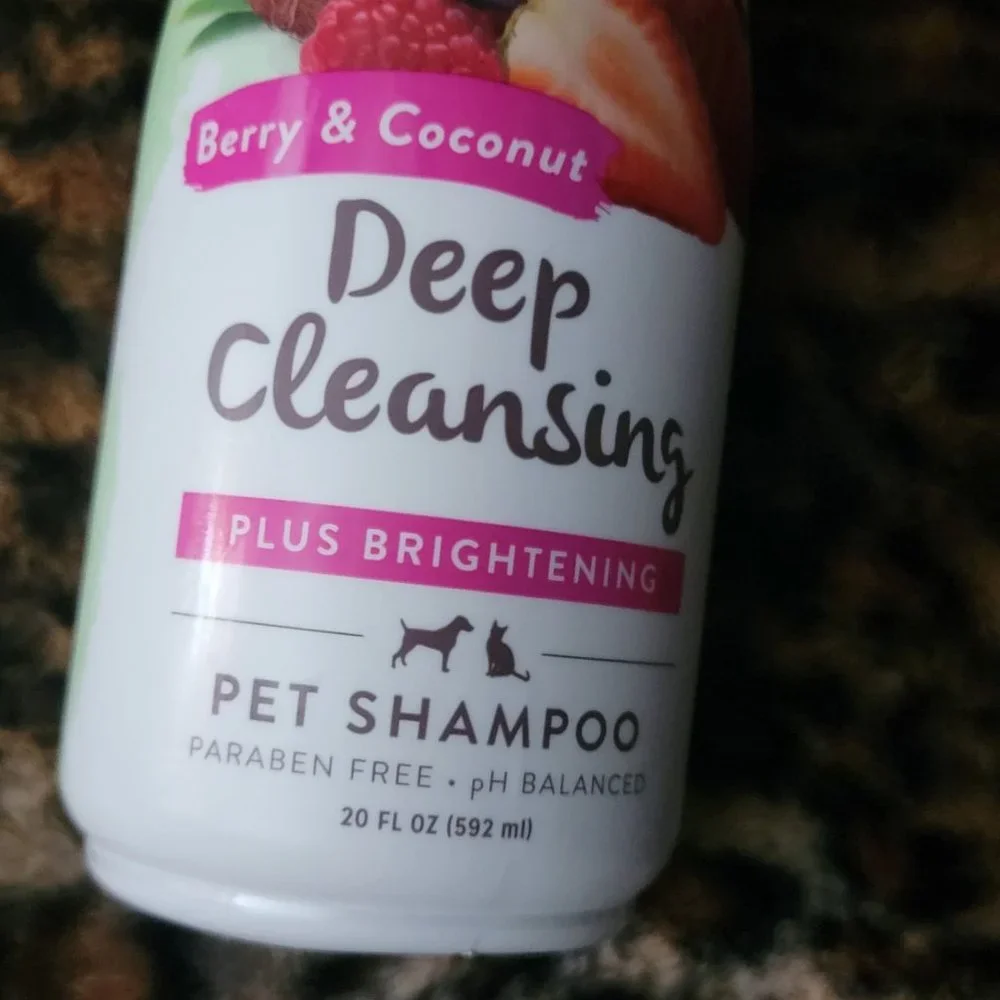 Pet Shampoo Dog or Cat Tropiclean...New!